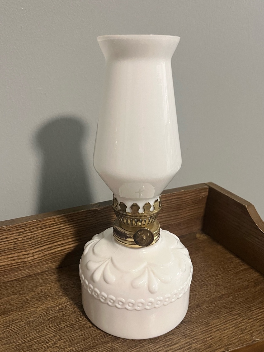 🩷 Vintage White Milkglass Oil Lamp with White Glass Shade, Mini 7”h - Picture 6 of 7